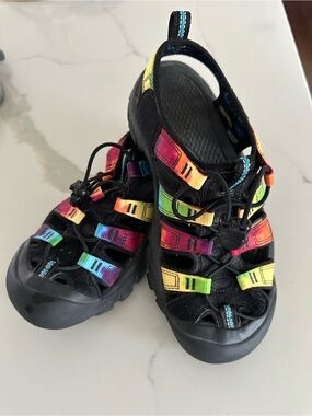 Keens women size 8